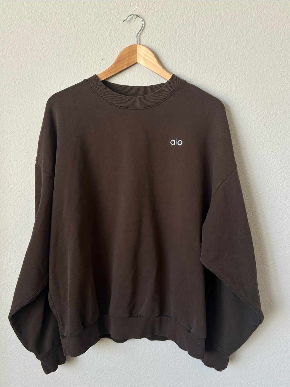 ALO Accolade Crew Neck Sweatshirt - Espresso Brown | Size L - Picture 5 of 10